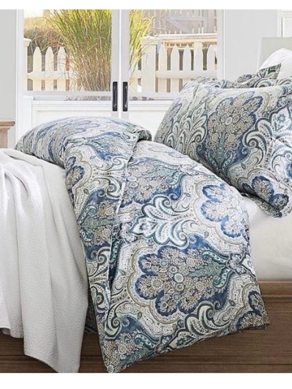 Pottery Barn Jordana King Duvet